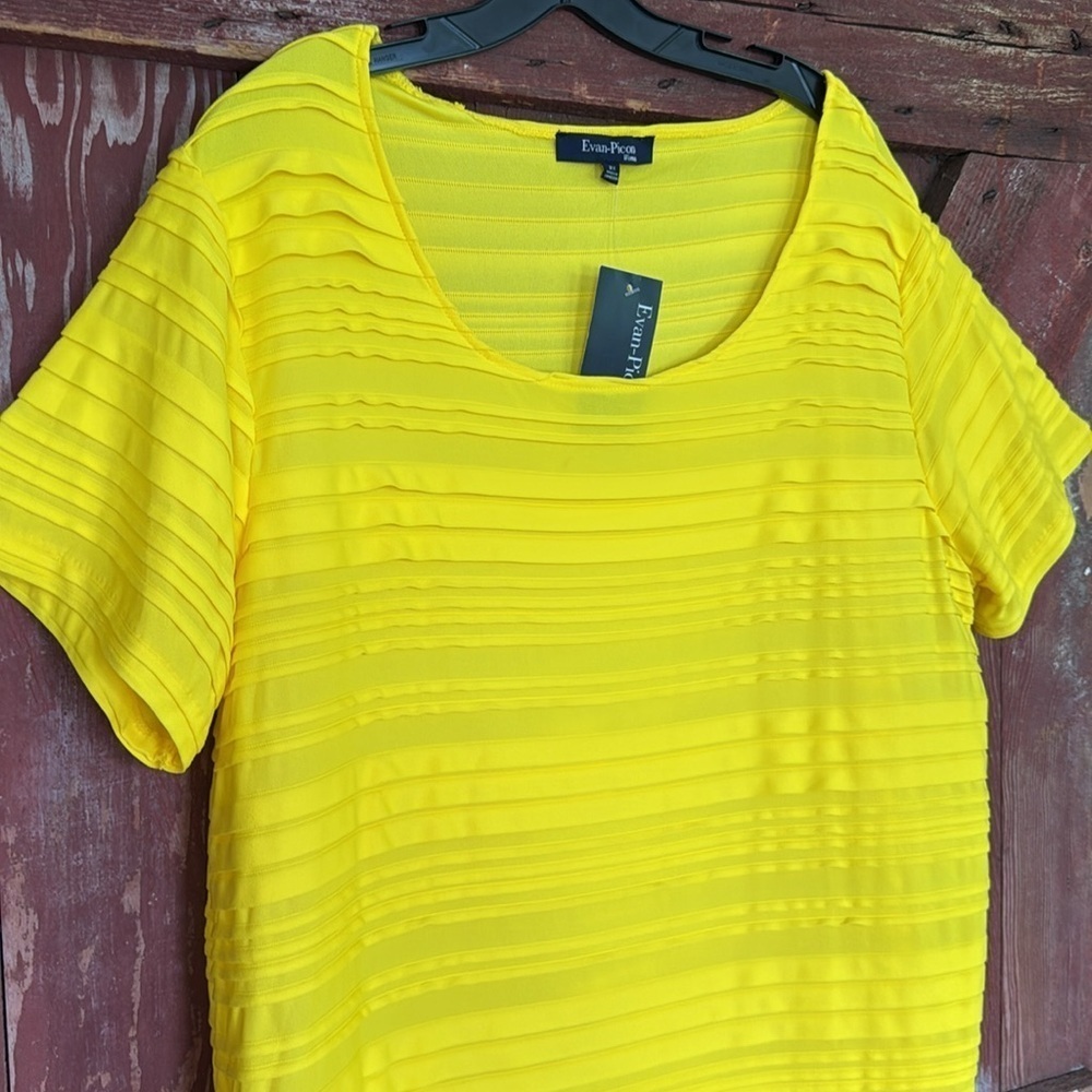 Evan-Piconne Sanibel bright yellow vertical pleats short sleeve stretch top. NWT - Picture 4 of 6